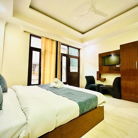 Hotel Vansh-A Hotel With Private Lawn And Parking Kasol Exterior photo
