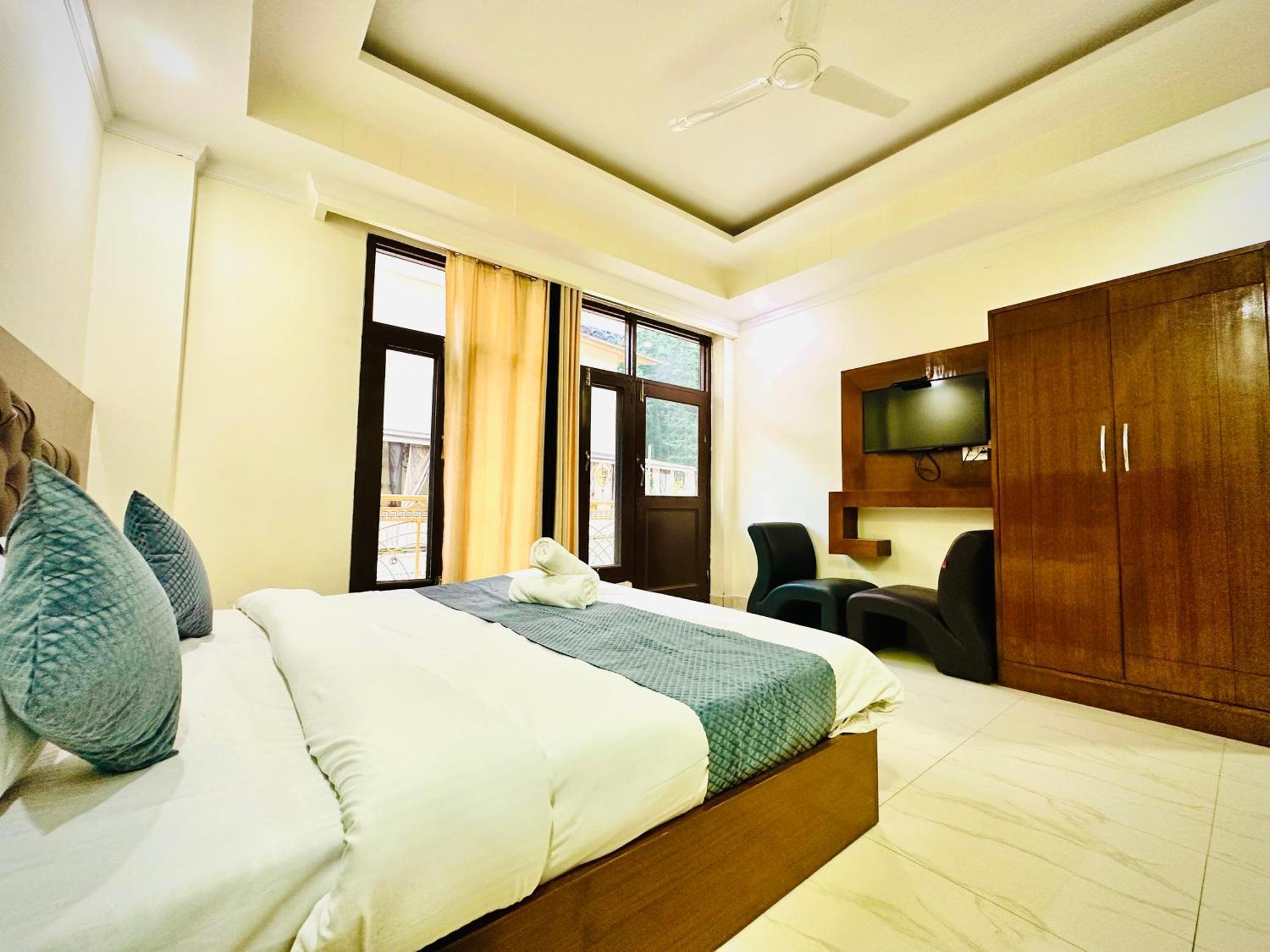 Hotel Vansh-A Hotel With Private Lawn And Parking Kasol Exterior photo