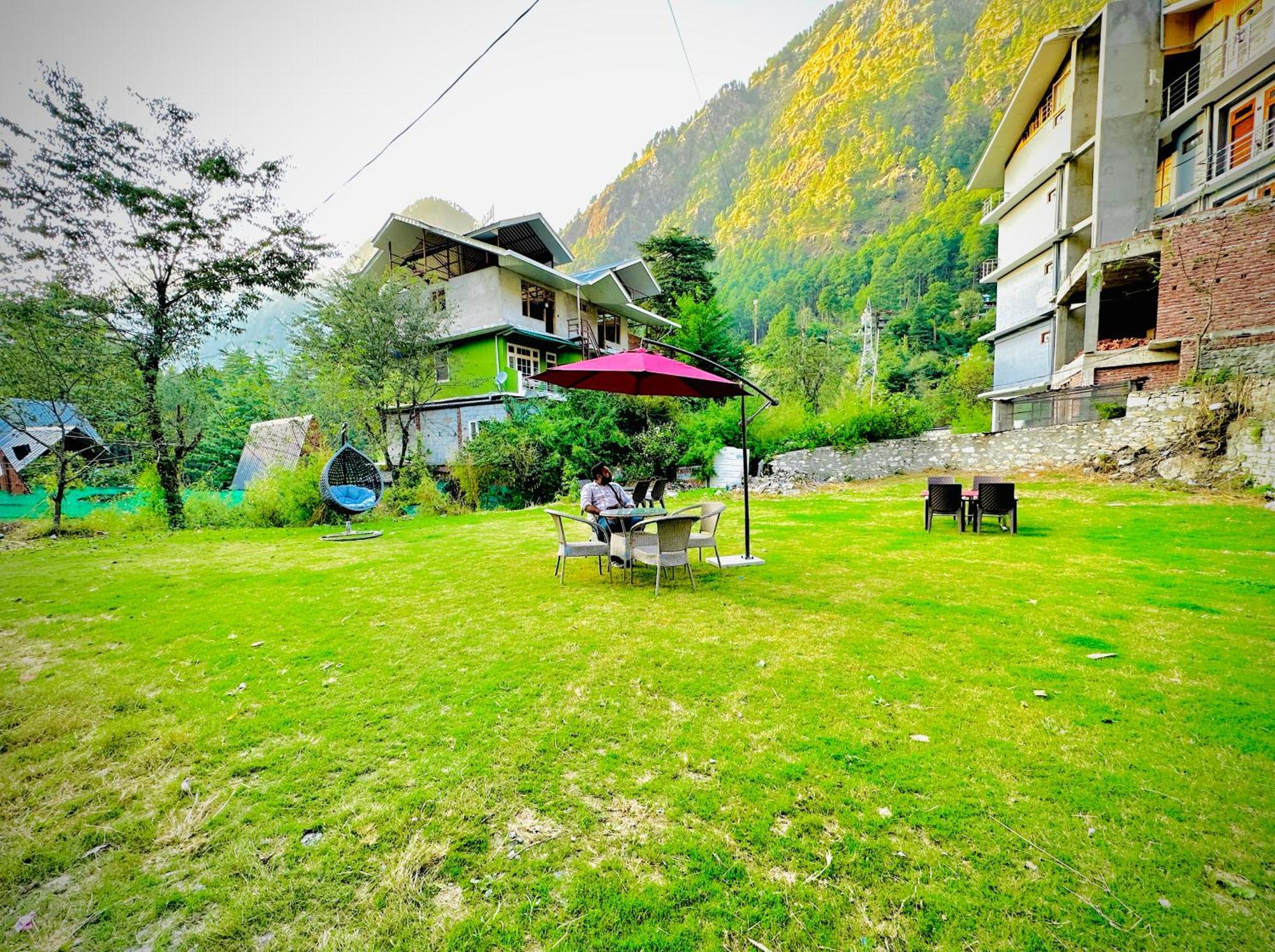 Hotel Vansh-A Hotel With Private Lawn And Parking Kasol Exterior photo